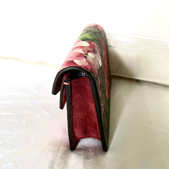 Authentic GG Supreme Monogram Blooms Super Mini Dionysus Bag  Multicolor - Picture 6 of 9